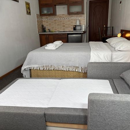 Авіа Apartment Ujhorod Exterior foto