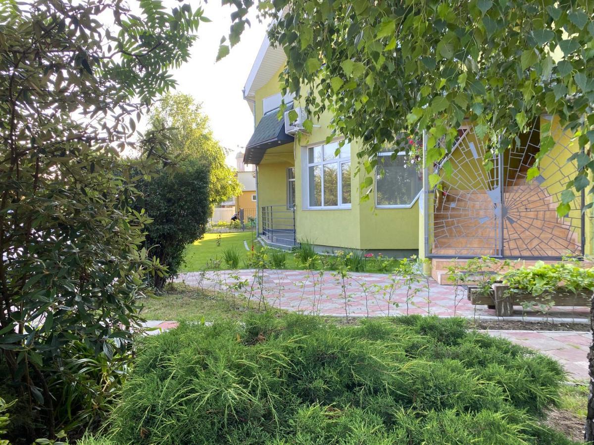 Авіа Apartment Ujhorod Exterior foto